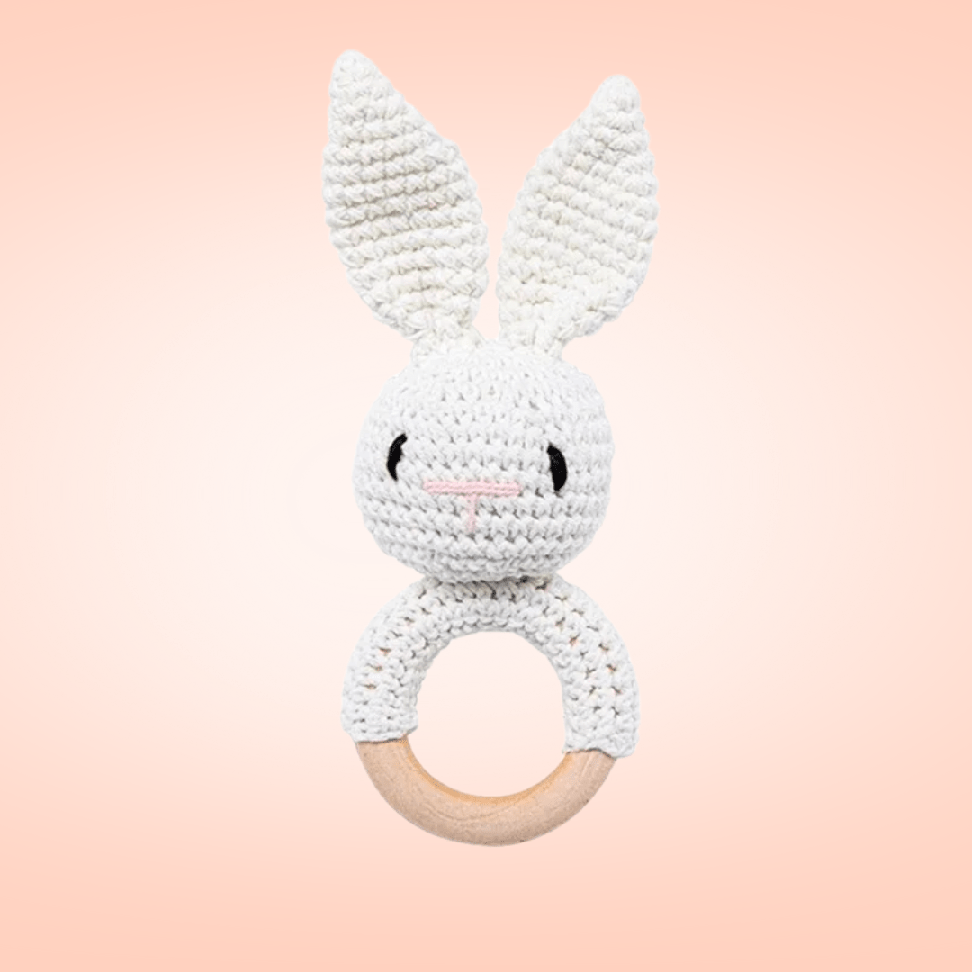 Hochet en bois lapin en tricot