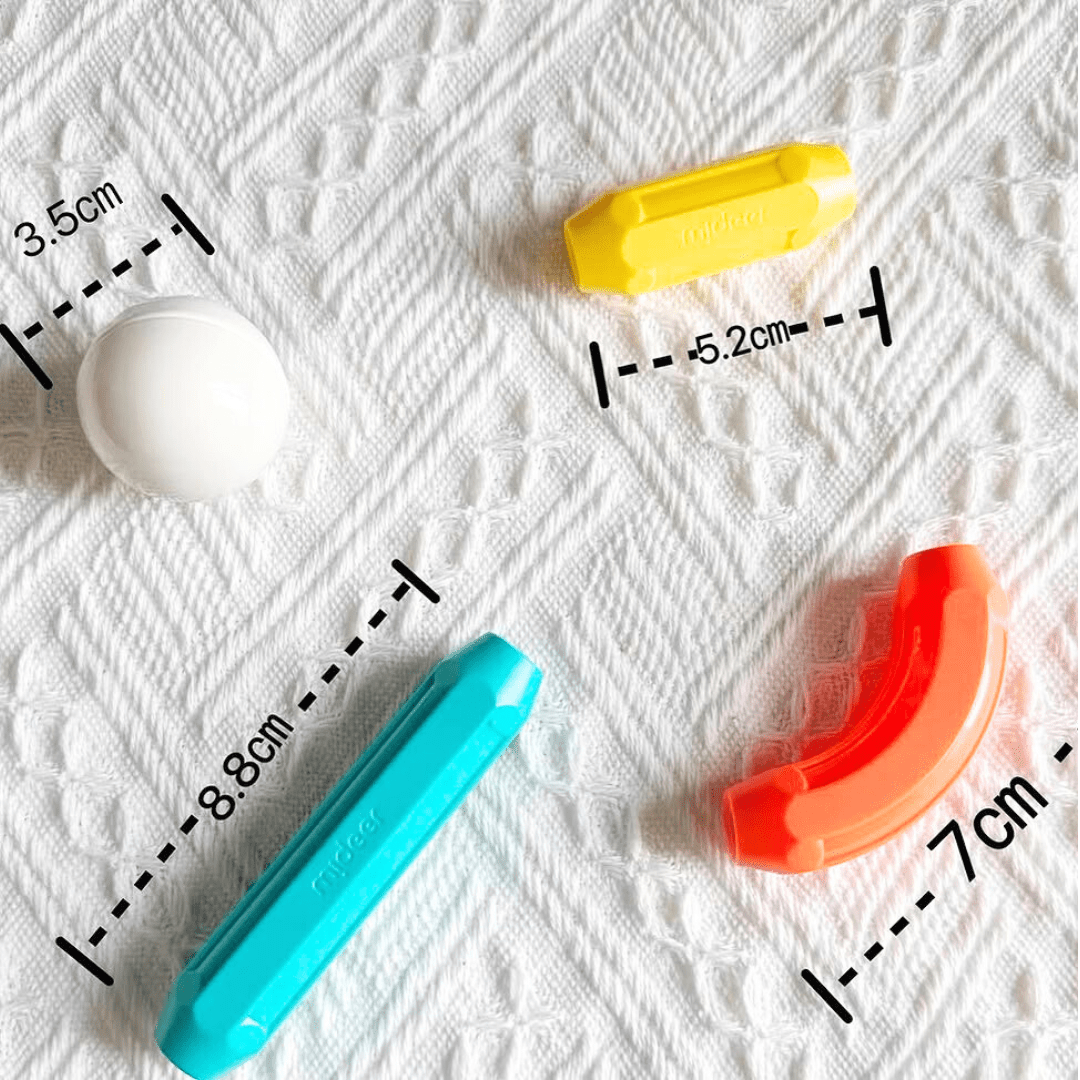 Détail des dimensions des pièces du jeu de construction magnétique pour enfants – boules et bâtons droits ou incurvés de différentes longueurs.