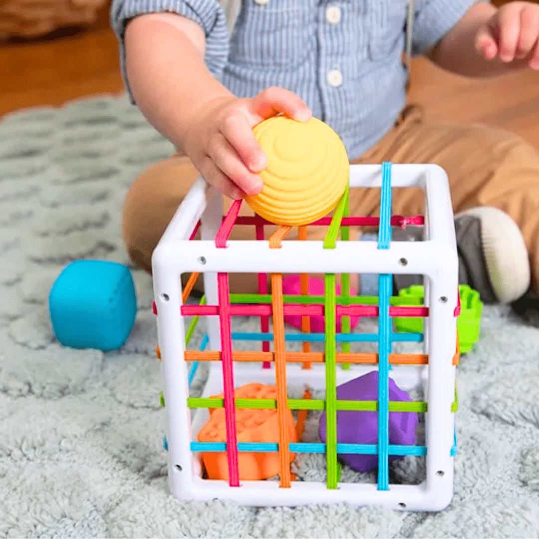 Cube de tri sensoriel Montessori