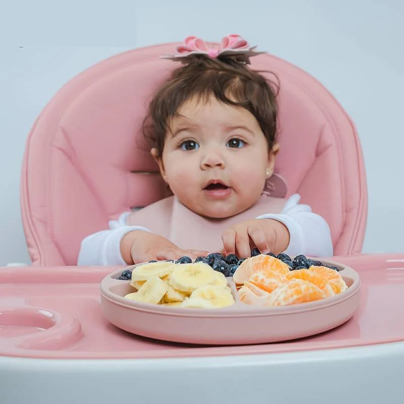 Apprendre à manger : couvert bébé Montessori